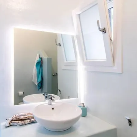 Mimosa The Mosaic Tínos